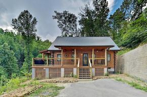 Mountain Wolf's Cabin Gatlinburg